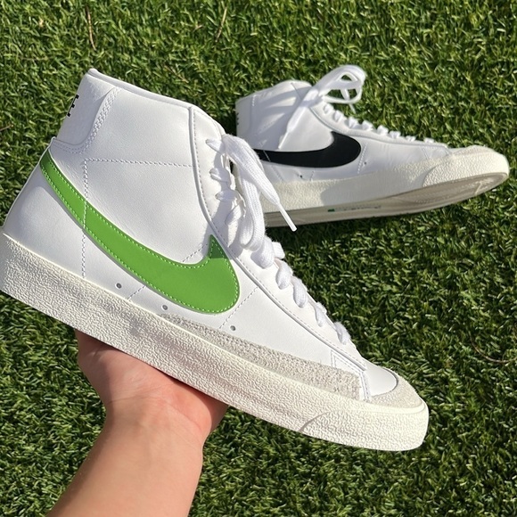 NWT! NIKE BLAZERS - Picture 14 of 15